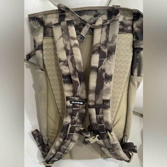 Dakine windr cinch 21L - Picture 7 of 7